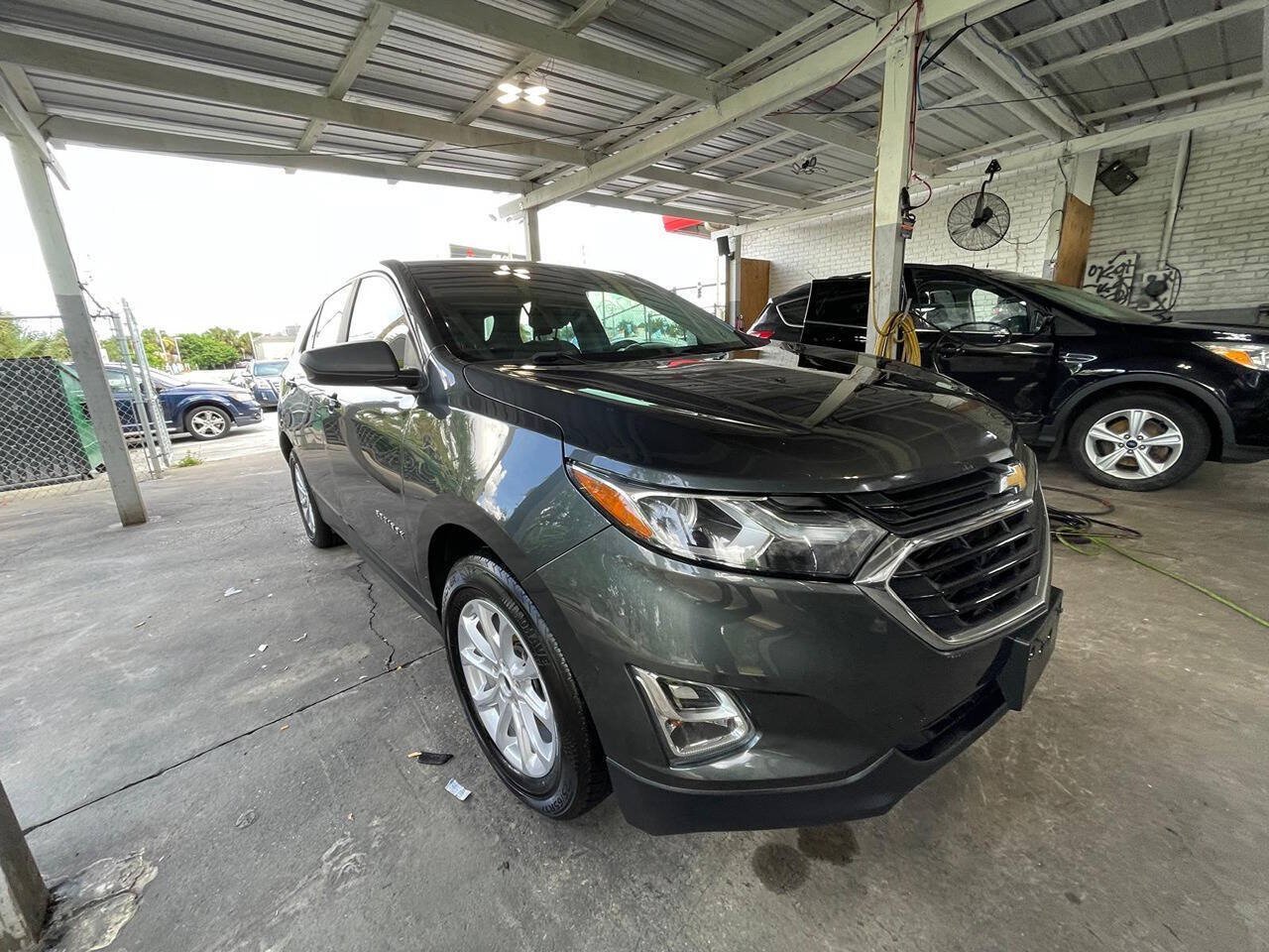 Used 2020 Chevrolet Equinox LS FWD image 5