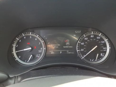 Used 2020 Toyota Highlander XLE image 30