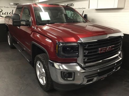 Used 2015 GMC Sierra 2500 SLT w/ Suspension Package, Off-Road image 2