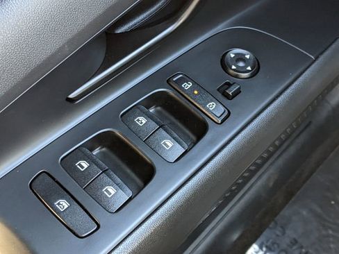 Used 2025 Hyundai Elantra Sport FWD image 15