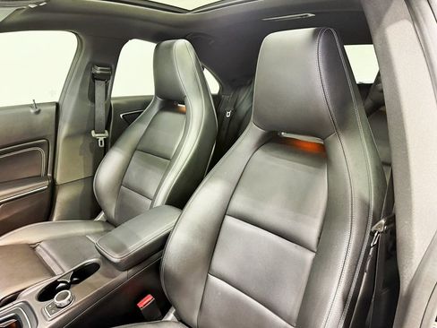 Used 2018 Mercedes-Benz CLA 250 4MATIC image 28