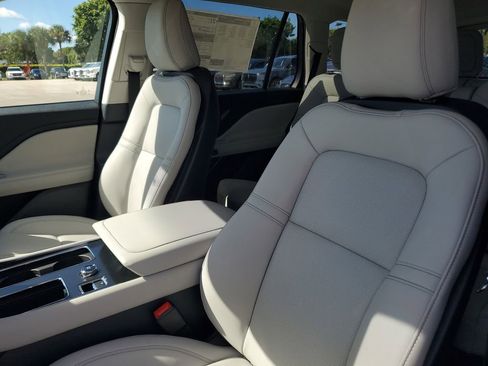 New 2025 Lincoln Aviator 2WD w/ Jet Appearance Package image 23