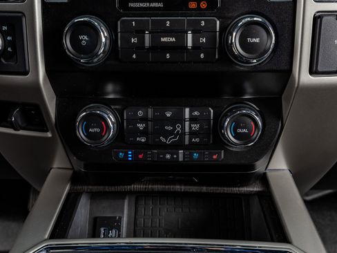 Used 2021 Ford F250 Lariat w/ Lariat Ultimate Package image 26