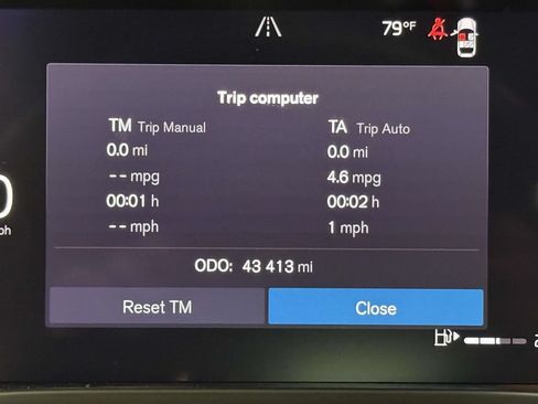 Used 2023 Volvo XC60 B5 Ultimate w/ Protection Package Premier FWD image 5