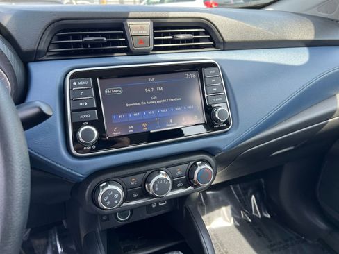 Used 2025 Nissan Versa SV FWD image 17