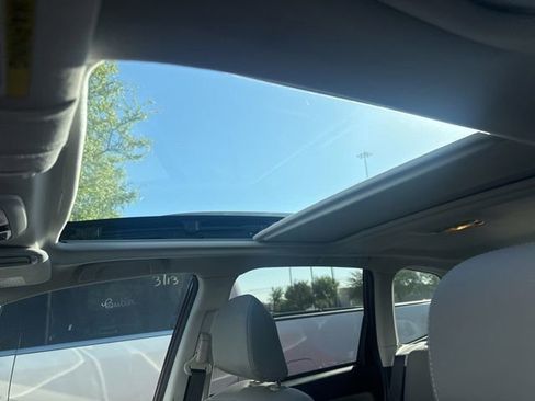 Used 2016 Subaru Forester 2.5i Limited image 10