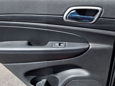 Used 2020 Jeep Grand Cherokee Altitude image 13