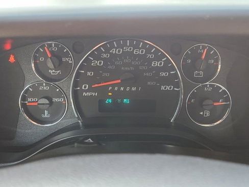 Used 2025 Chevrolet Express 3500 w/ Power Convenience Package image 8