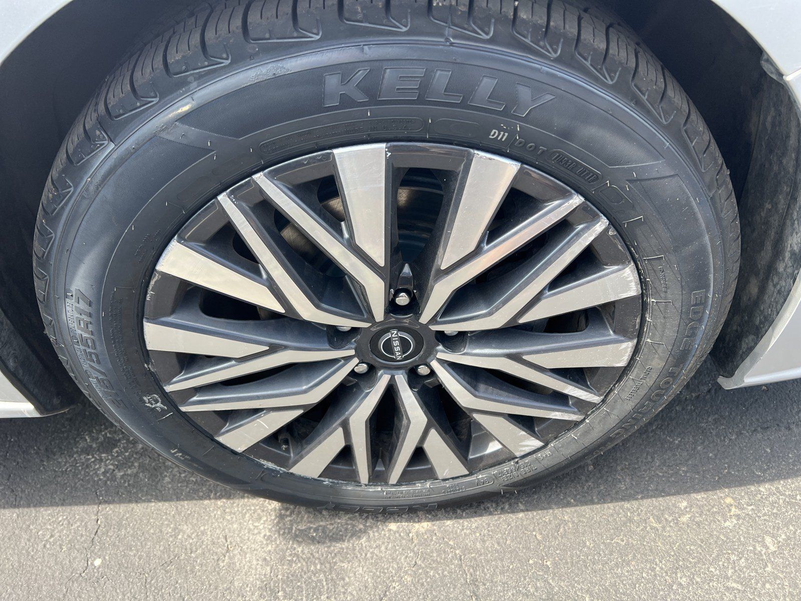 Used 2024 Nissan Altima 2.5 SV FWD image 4