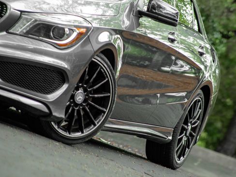 Used 2014 Mercedes-Benz CLA 250 4dr Sdn CLA 250 4MATIC w/ Edition 1 Package image 26