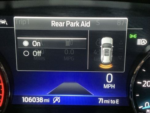 Used 2021 Ford Explorer XLT w/ Equipment Group 202A AWD/4WD image 39