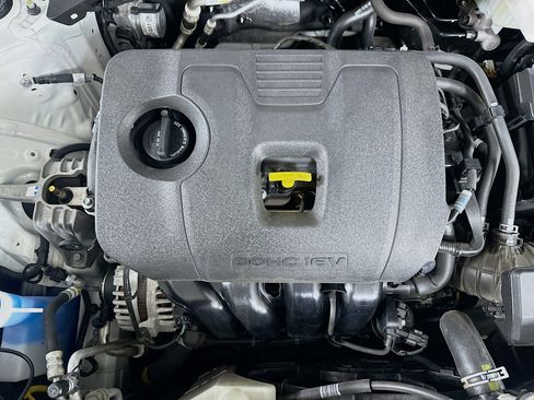 Used 2025 Kia Seltos S image 32