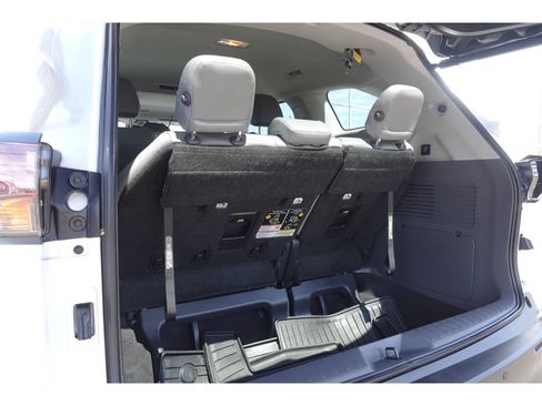 Certified 2024 Toyota Sienna XLE w/ XLE Plus Package FWD image 24