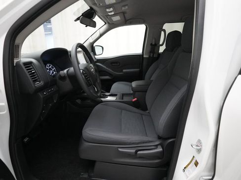 Used 2022 Nissan Frontier S w/ Technology Package AWD/4WD image 7