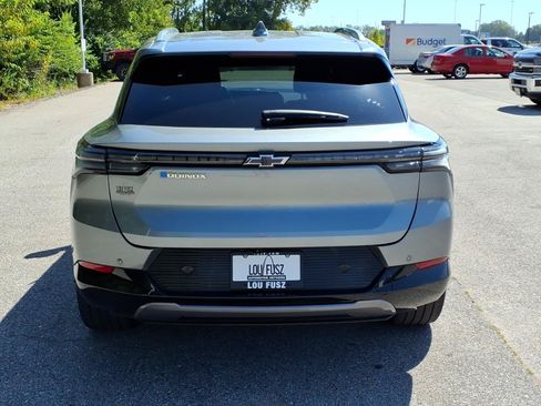 Used 2024 Chevrolet Equinox EV LT FWD image 28