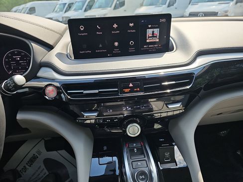 Used 2024 Acura MDX SH-AWD w/ Technology Package image 20