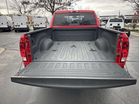 Used 2014 RAM 3500 Big Horn image 31