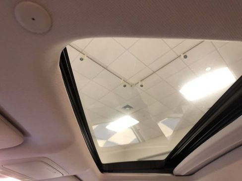 Used 2018 Honda Accord EX image 21