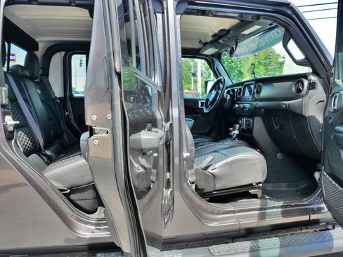 Used 2020 Jeep Gladiator Sport w/ Quick Order Package 24S AWD/4WD image 10
