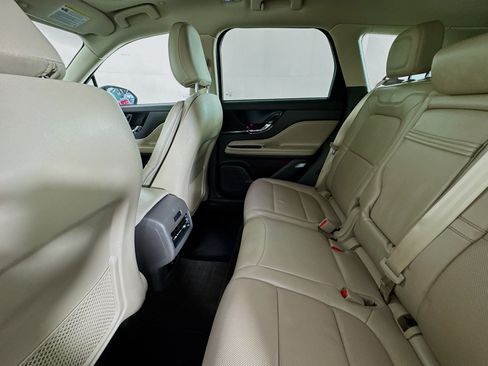 Used 2022 Lincoln Corsair FWD w/ Premium Package image 23