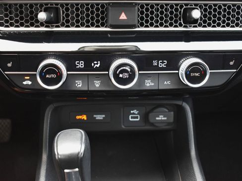 Used 2024 Honda Civic EX image 9