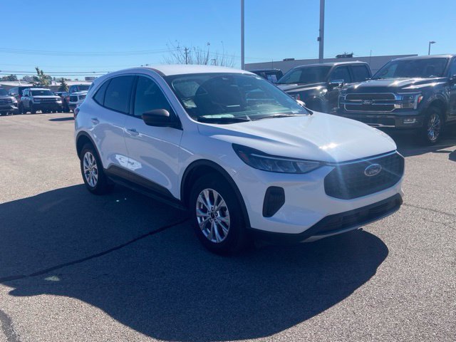 Used 2023 Ford Escape Active AWD/4WD image 3