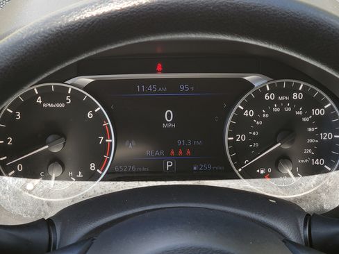 Used 2024 Nissan Altima 2.5 SV FWD image 25