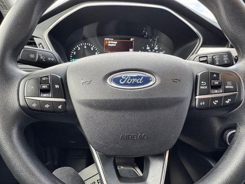 Used 2022 Ford Escape SE image 18