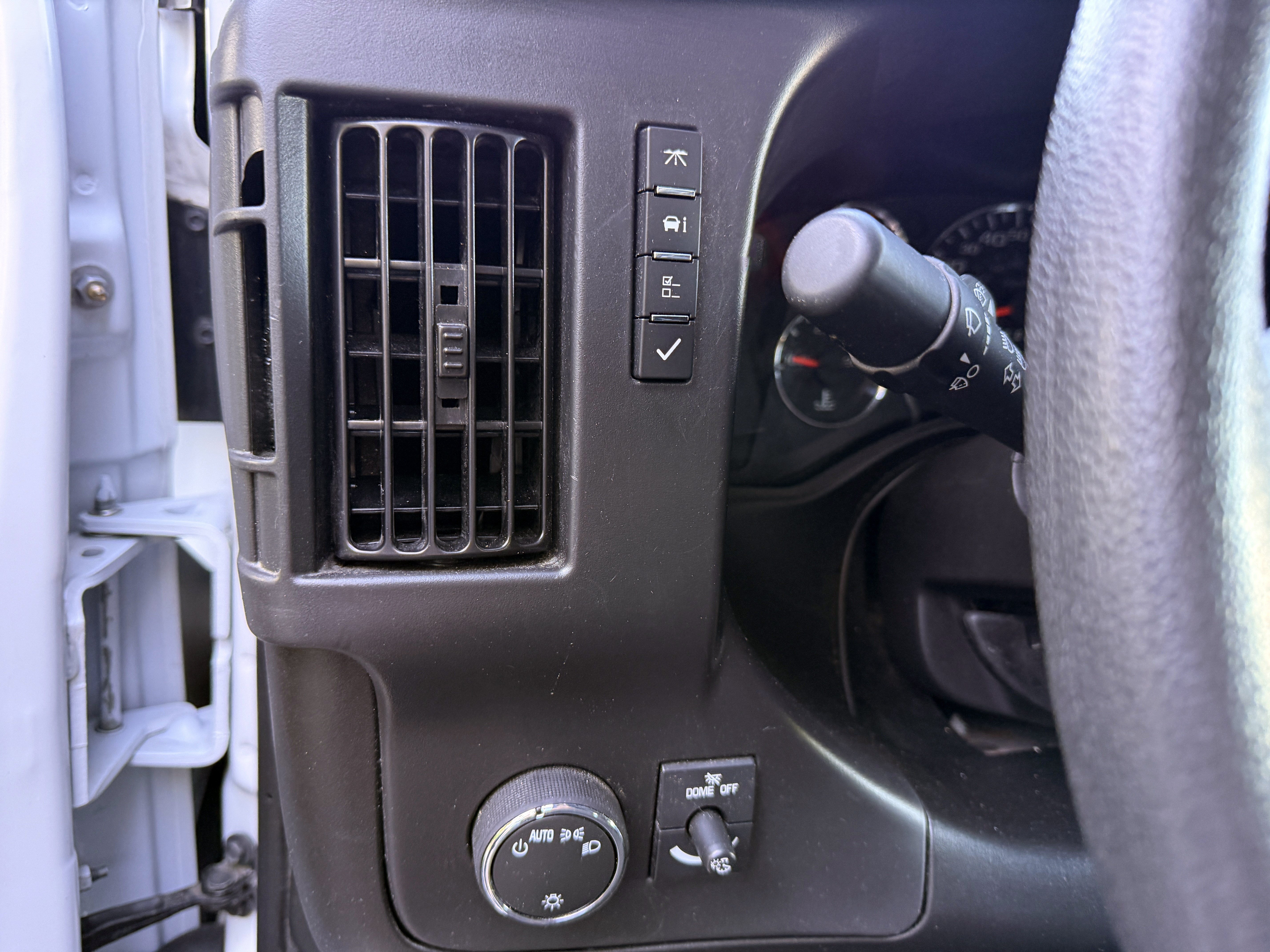 Used 2025 GMC Savana 2500 w/ Driver Convenience Package RWD image 27