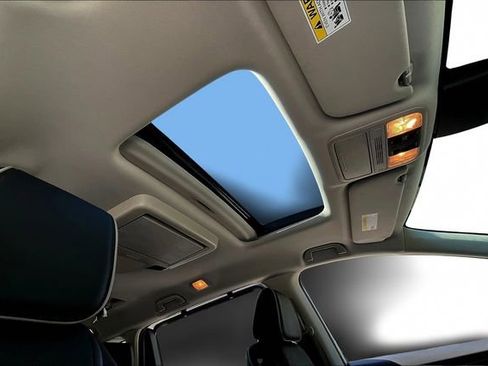 Used 2025 Honda Odyssey Elite image 25