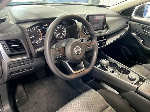 Used 2024 Nissan Rogue SV AWD/4WD image 8