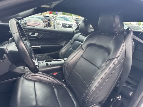 Used 2025 Ford Mustang Premium RWD image 16