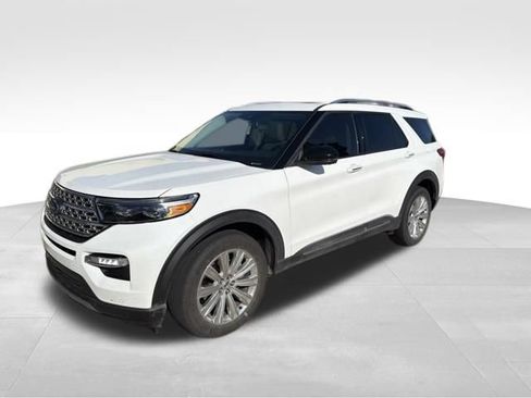 Used 2022 Ford Explorer Limited w/ Equipment Group 301A AWD/4WD image 8