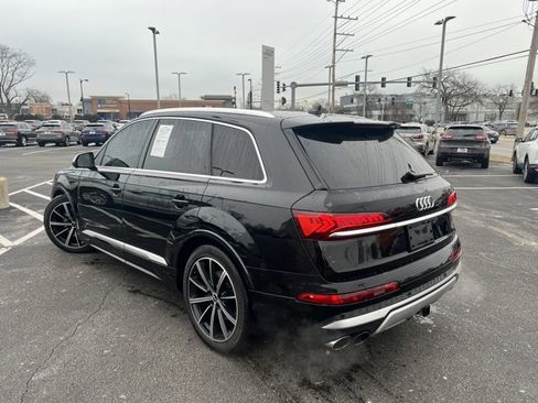 Used 2020 Audi SQ7 Premium Plus w/ Driver Assistance Package image 4