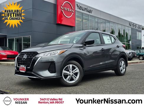 New 2025 Nissan Kicks Play S image 1