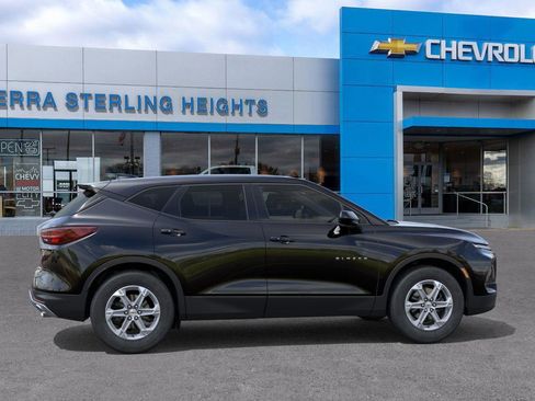 New 2025 Chevrolet Blazer LT image 5