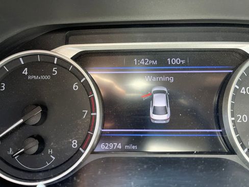 Used 2024 Nissan Sentra SV w/ SV Premium Package FWD image 10