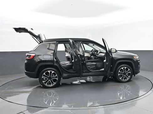 Used 2022 Jeep Compass Limited AWD/4WD image 29