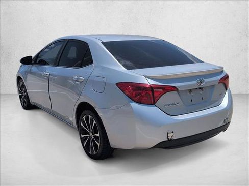 Used 2018 Toyota Corolla SE FWD image 8