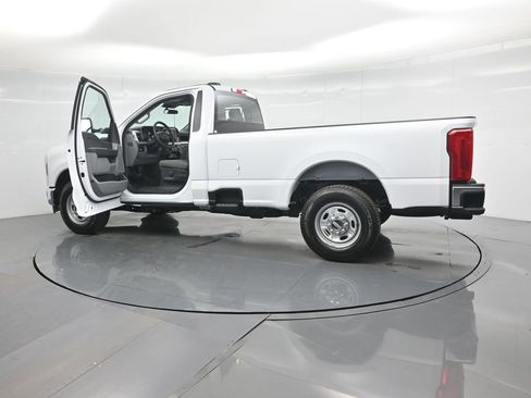 New 2026 Ford F250 XL w/ XL Chrome Package image 29