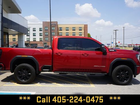 Used 2024 GMC Sierra 2500 AT4 w/ AT4 Preferred Package AWD/4WD image 10