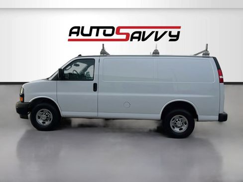 Used 2024 Chevrolet Express 2500 RWD image 4