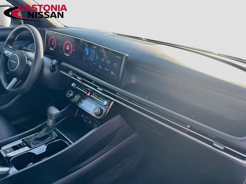 Used 2025 Hyundai Santa Cruz SEL FWD image 37