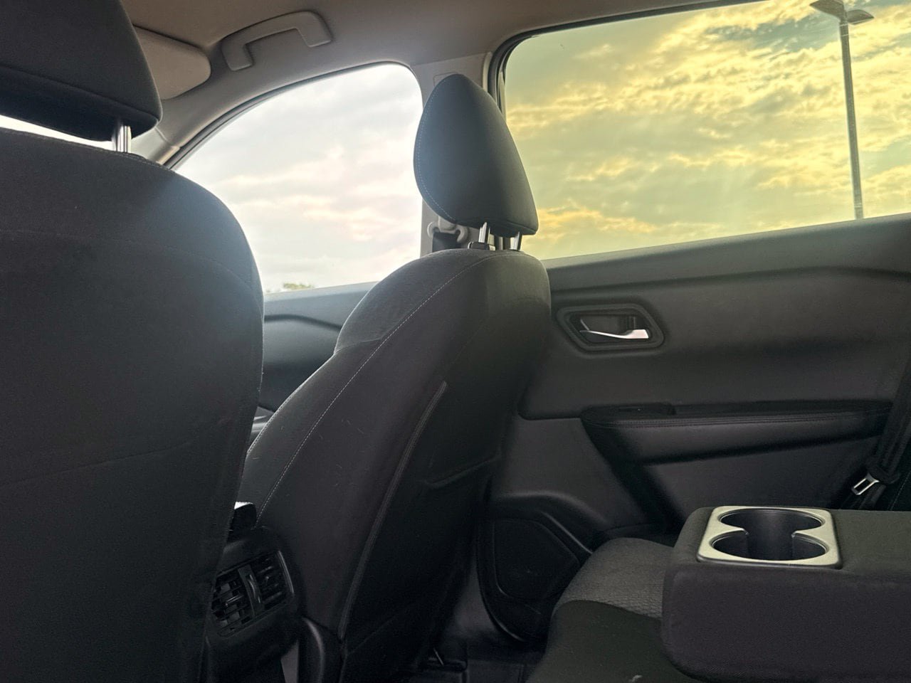 Certified 2025 Nissan Rogue SV FWD image 40