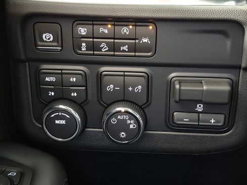 New 2026 Chevrolet Tahoe LS w/ Max Trailering Package AWD/4WD image 18