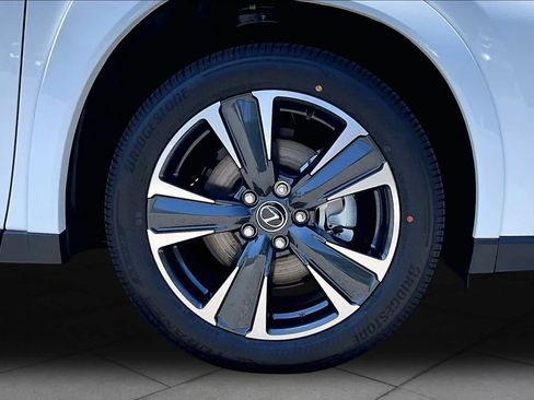 New 2026 Lexus UX 300h AWD image 9