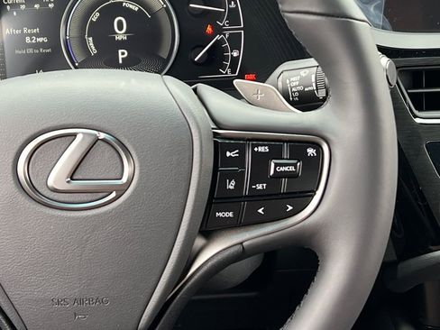 New 2025 Lexus ES 300h w/ Premium Package image 15