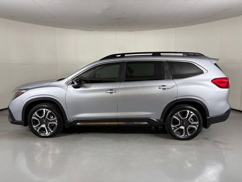 Used 2024 Subaru Ascent Limited w/ Technology Package AWD/4WD image 5
