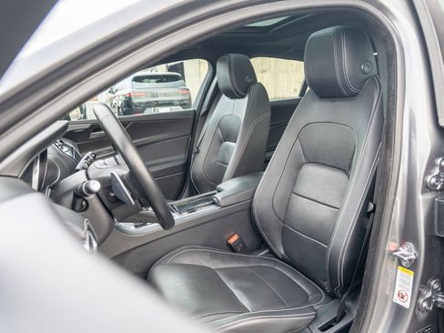 Used 2019 Jaguar XE R-Sport image 19