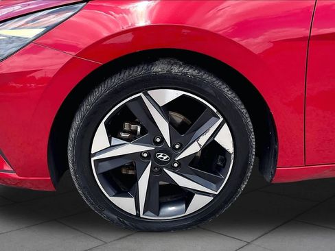 Used 2023 Hyundai Elantra SEL w/ Convenience Package FWD image 9
